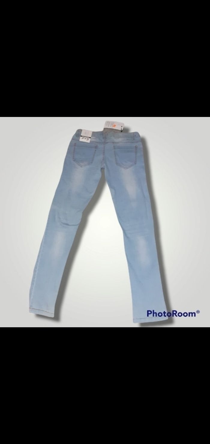 Jeans neuf 🌟 - photo numéro 2