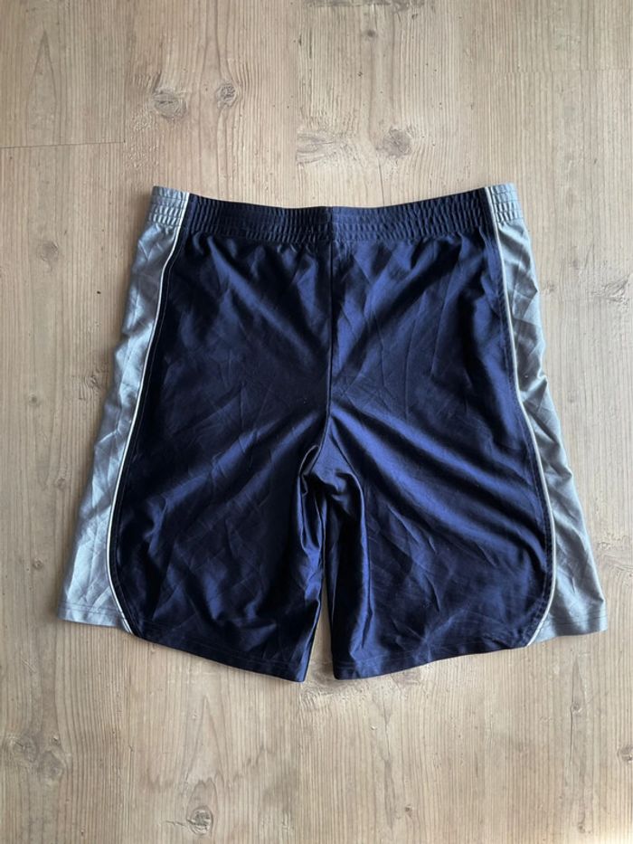 Short de sport bleu marine et argenté C9 by Champion taille L 16 ans 371 - photo numéro 2