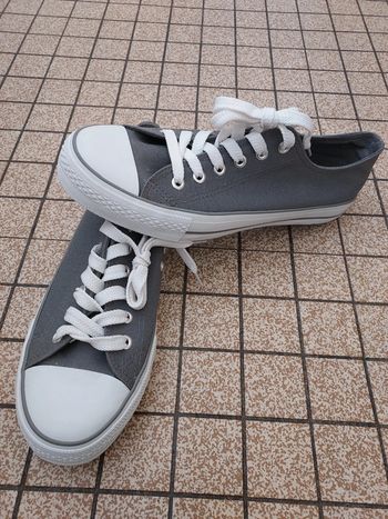 Chaussures baskets en toile 41