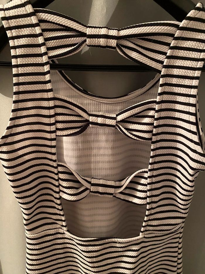 Robe avec noeuds - photo numéro 3