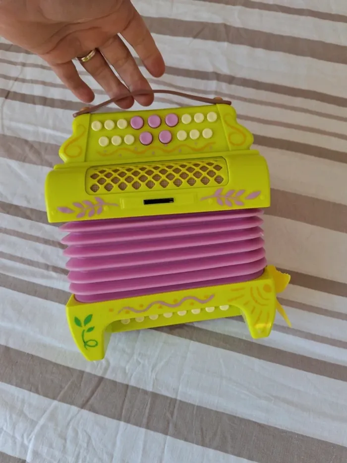 Accordéon encanto mirabelle disney - photo numéro 2