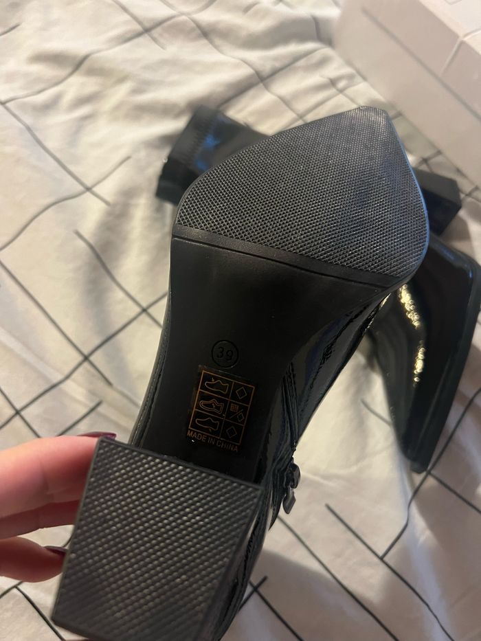 Bottines femmes neuves taille 39 - photo numéro 2