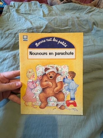 Nounours en parachute 