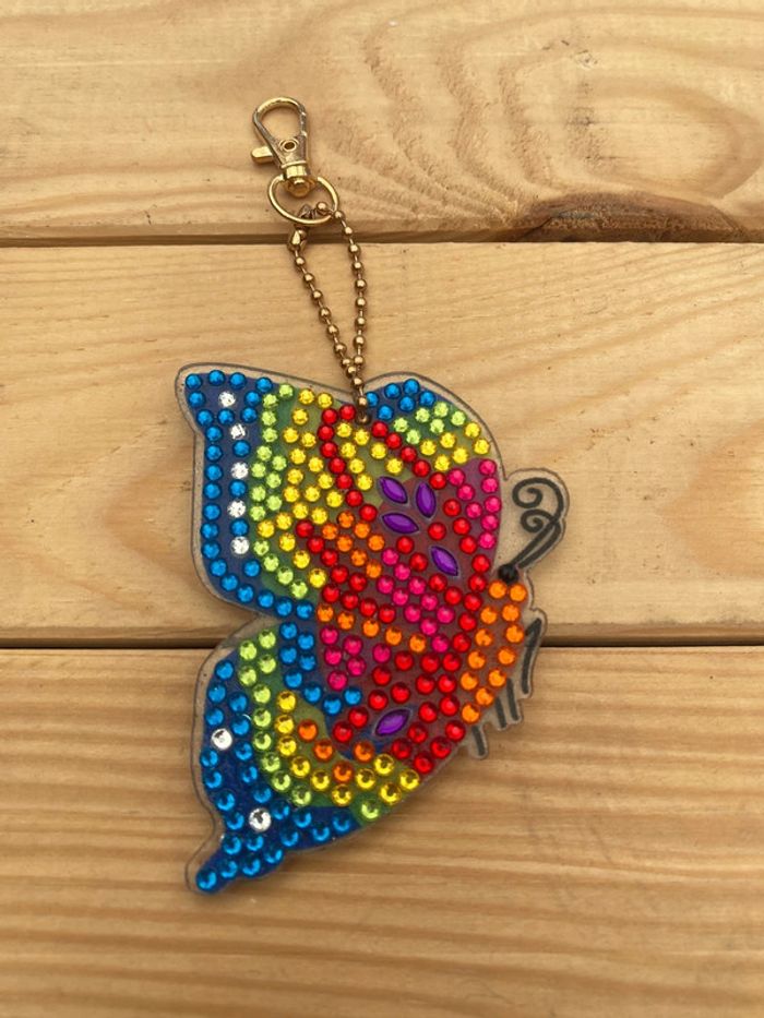 Porte clé recto/verso papillon 🦋 en Diamond painting - photo numéro 3