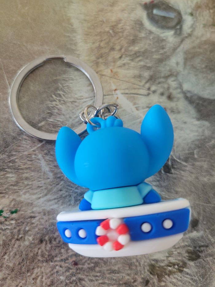 Porte clé stitch Disney neuf - photo numéro 3