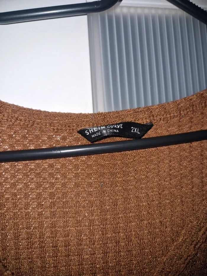Pull marron - photo numéro 2