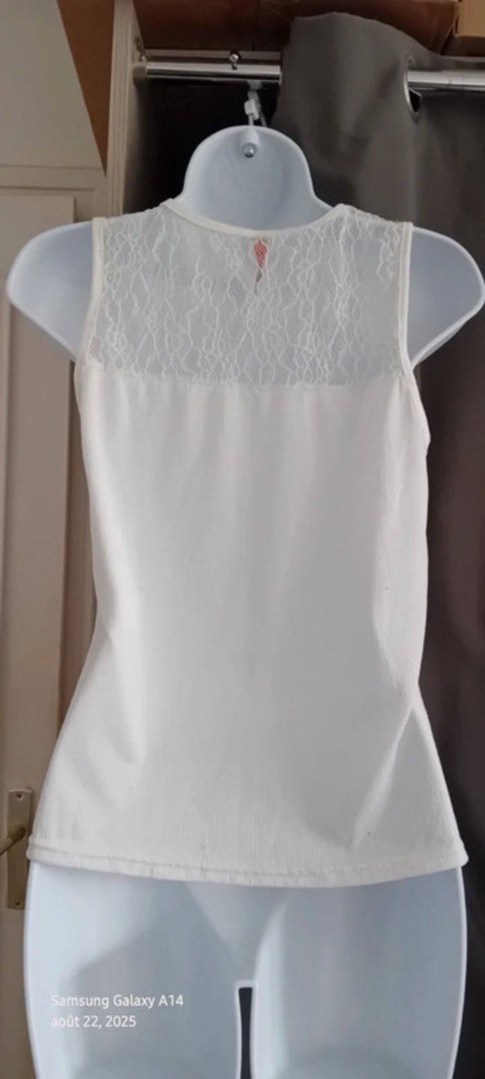 Haut blanc sans manches avec dentelle aspect gaufré fille 14 ans FPC - photo numéro 9