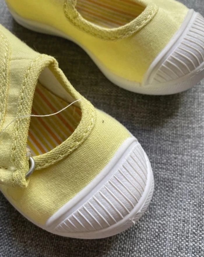 Chaussures Tennis Obaibi, taille 19 neuves - photo numéro 3