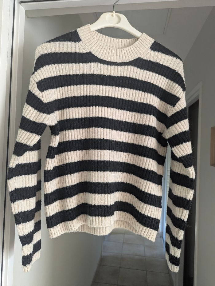 Pull femme rayé noir blanc col rond M