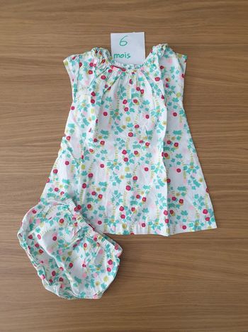 Robe courte légère à fleurs et bloomer
