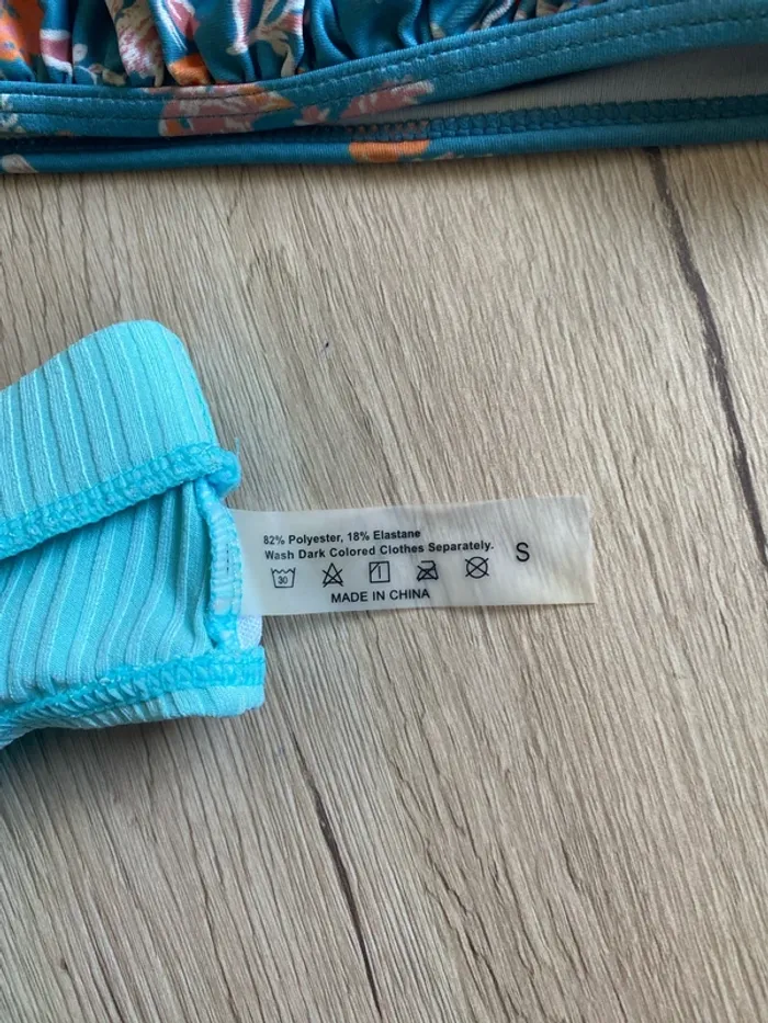 Maillot de bain 2 pièces - photo numéro 2