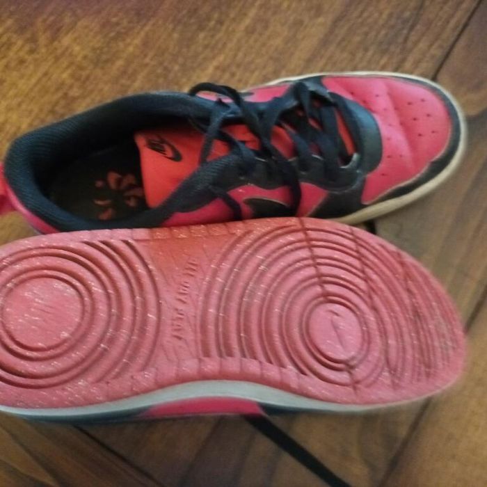 Chaussures Nike rouge taille 38 - photo numéro 2