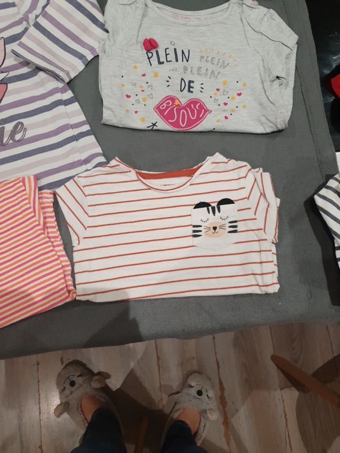 Lot de 23 vêtements - photo numéro 4