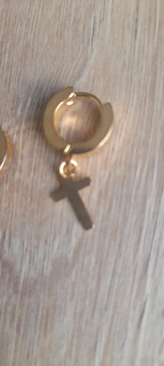 Boucle d'oreilles créole et croix - photo numéro 3