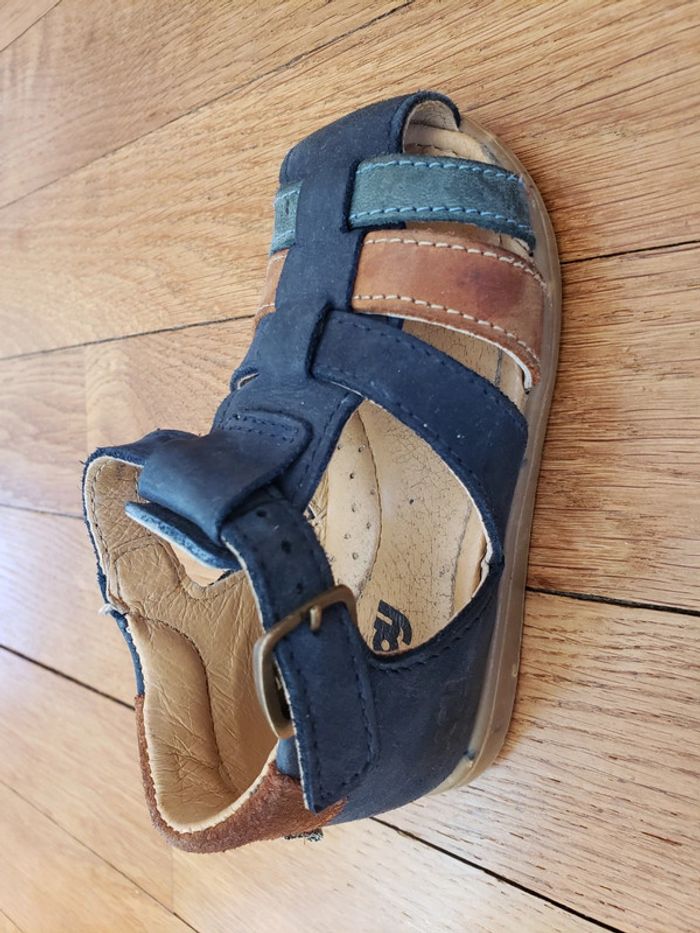 Chaussures garçon pointure 22 - photo numéro 2