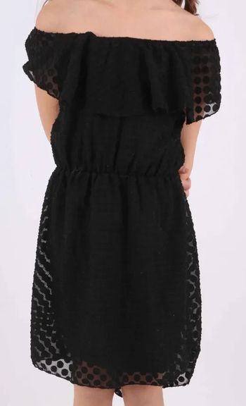 Robe à volants à pois noirs