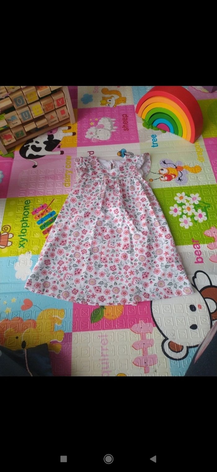 Lot 4 robes - photo numéro 4