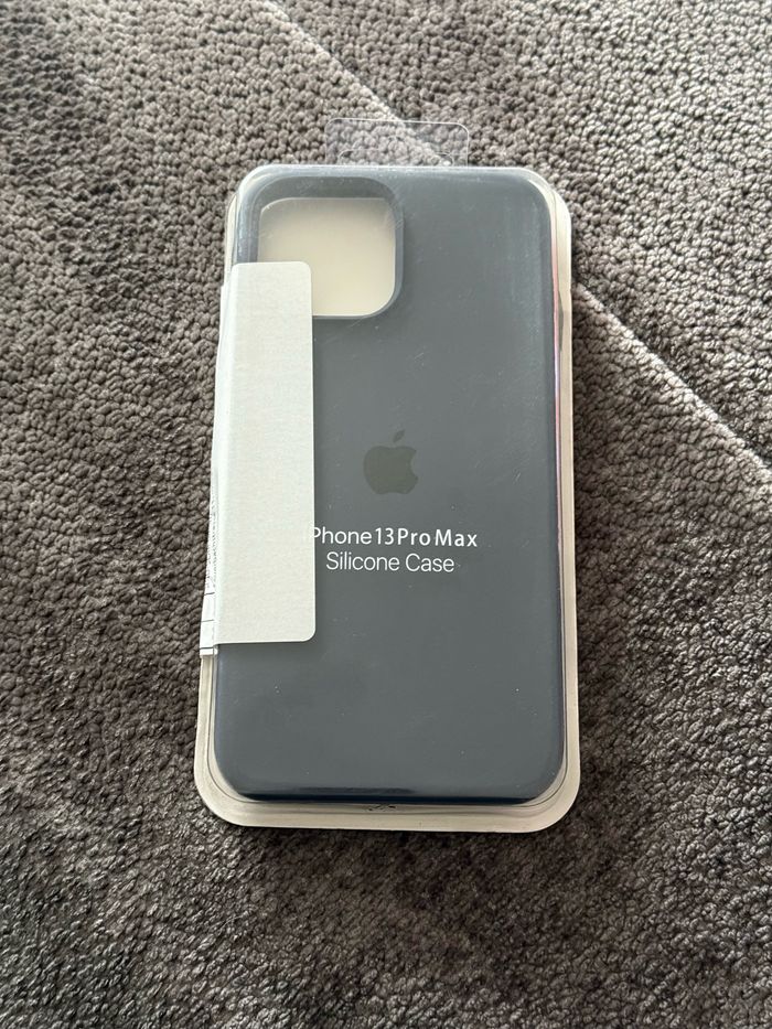 Coque silicone iPhone 13 Pro Max neuve