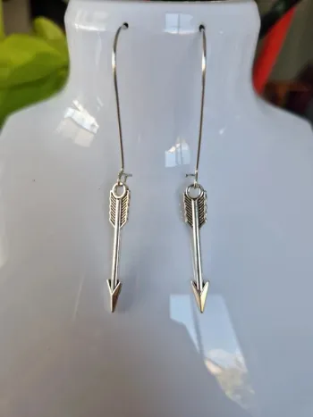 Boucles d'oreilles fantaisies argentées flèche