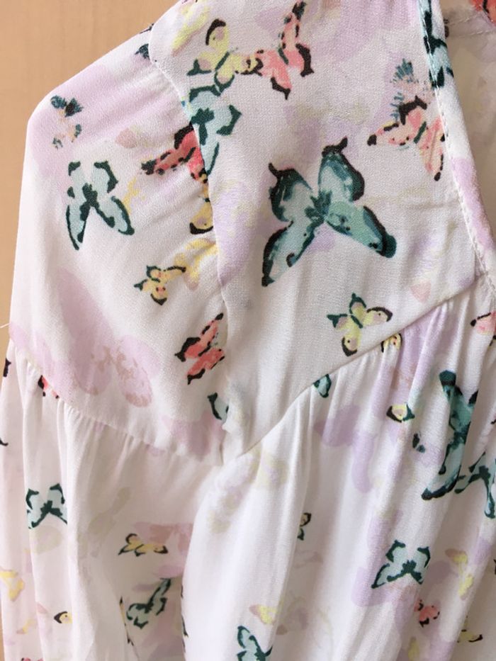 Jolie Blouse papillons Bershka T S - photo numéro 3