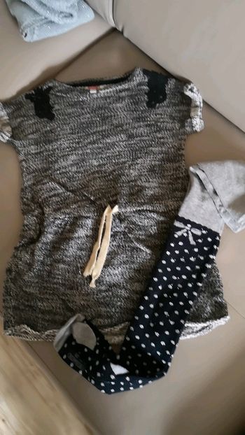 Robe automne hiver + 1 collant hiver 6 ans