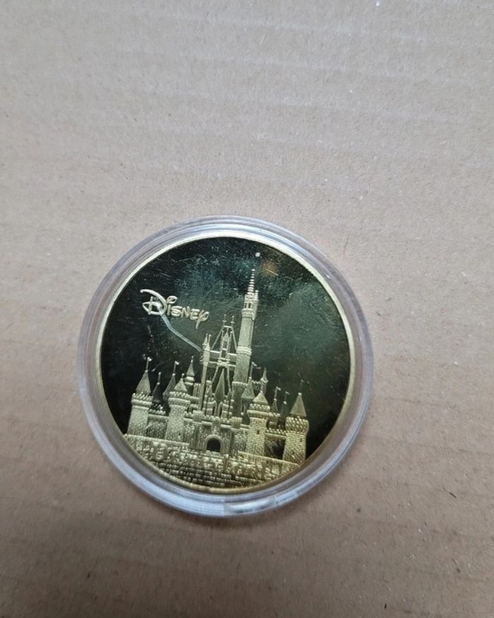 Figurine pièce commémorative winnie disney - photo numéro 2