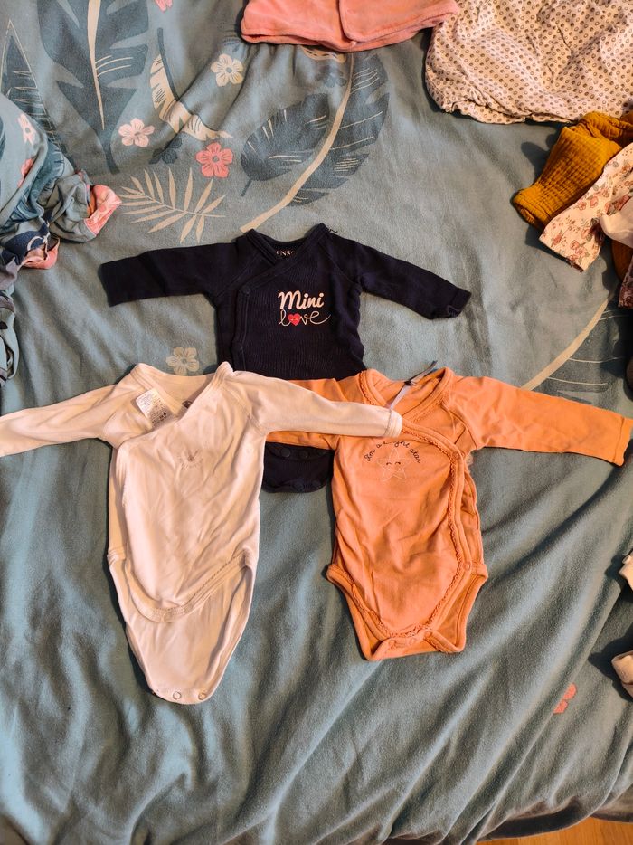 Lot vêtements bébé - photo numéro 2