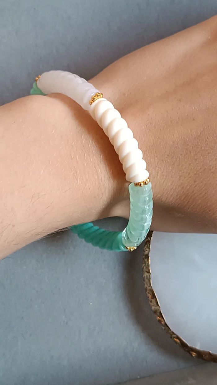 Joli bracelet en tube acrylique