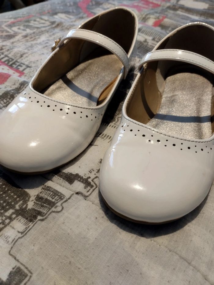 Chaussures vernies blanc cassé - photo numéro 2