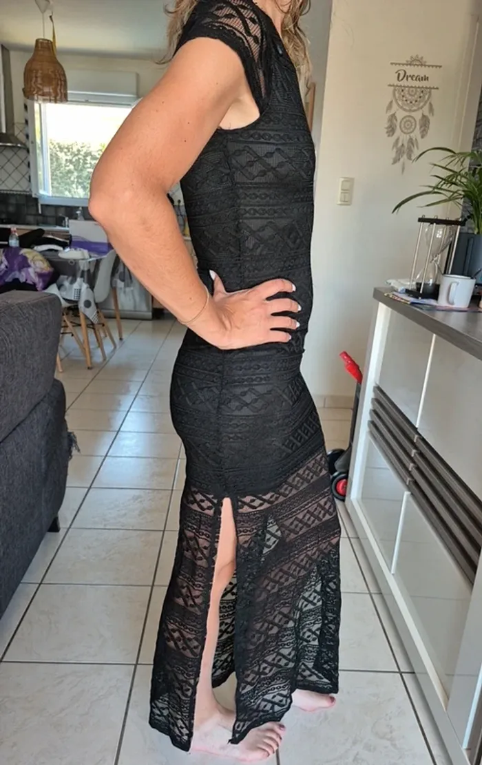 Robe longue en dentelles MIM Taille S - photo numéro 3