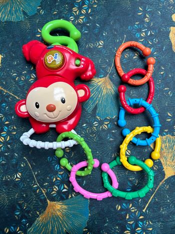 Lot jouets éveil bébé