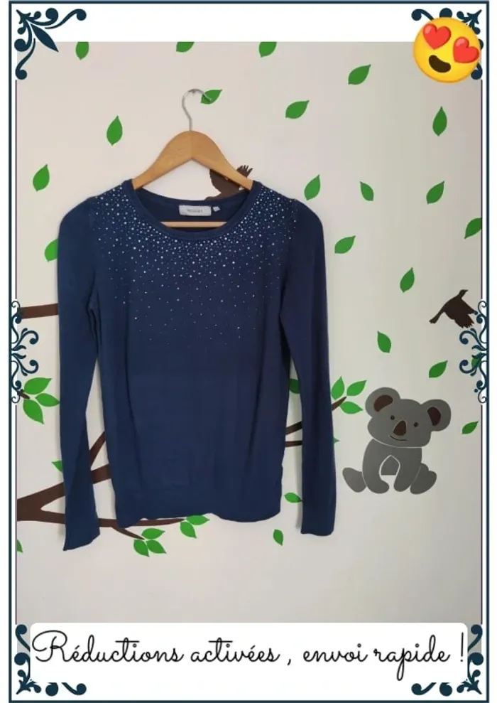 Pull bleu à strass