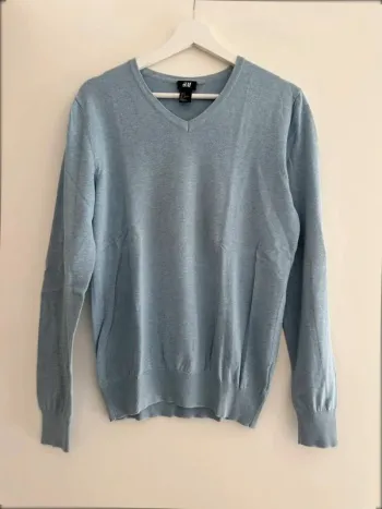 Pull bleu en col V de h&m pour homme taille S