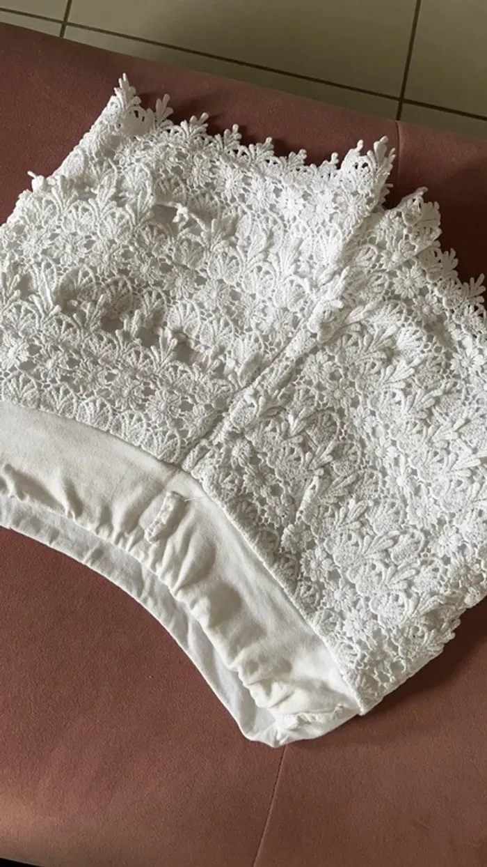 Short blanc dentelle - photo numéro 3