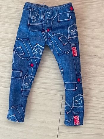 Pantacourt poupée barbie