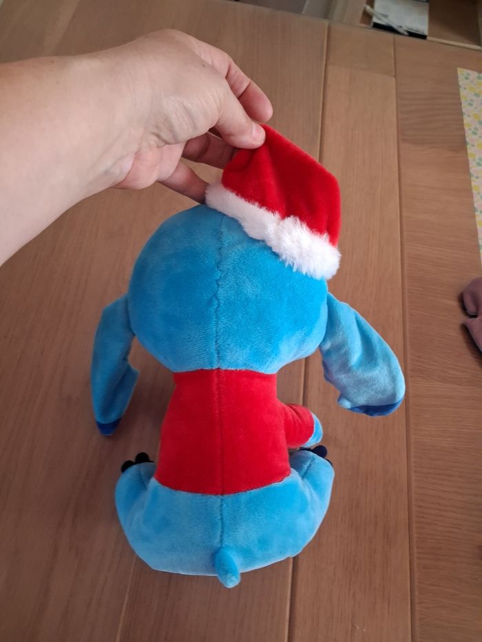 Peluche stitch Noël - photo numéro 2