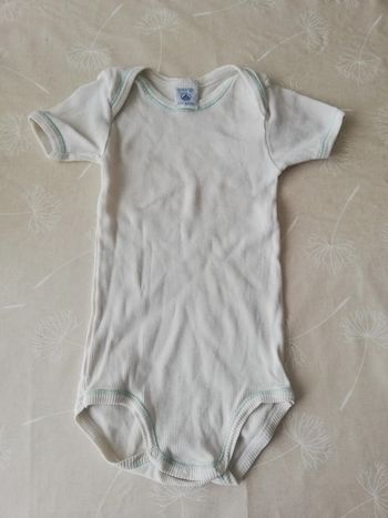 Bodies écru manches courtes 18 mois Petit Bateau