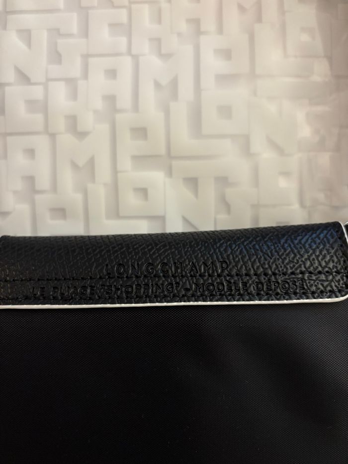 Sac Longchamp couleur noir finition blanche - photo numéro 7