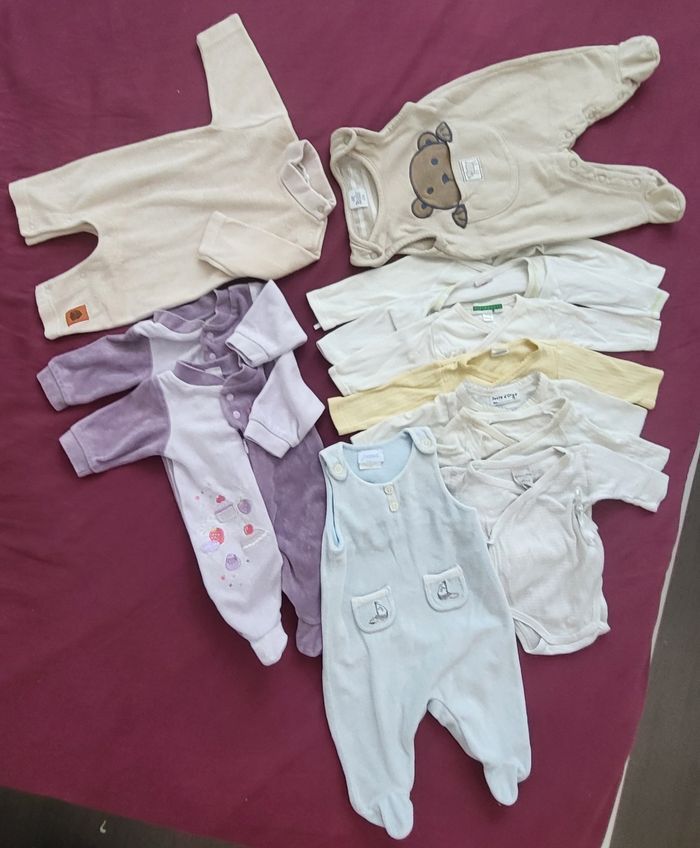 Lot de 12 vêtements pour bébé taille 0 - 1 mois - photo numéro 7