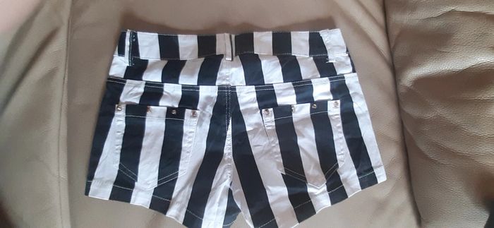 Short noir et blanc taille 32 - photo numéro 2