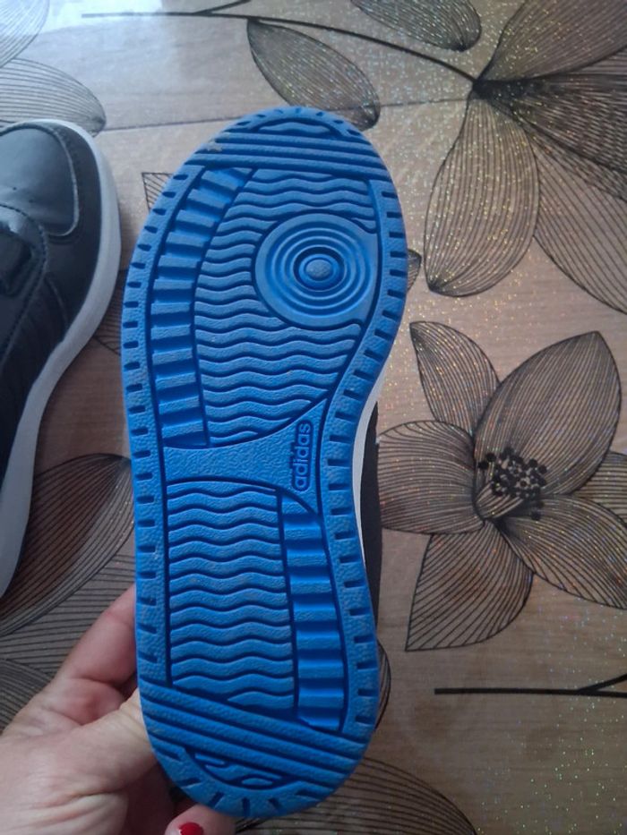 Basket adidas confort footbed taille 30 - photo numéro 5