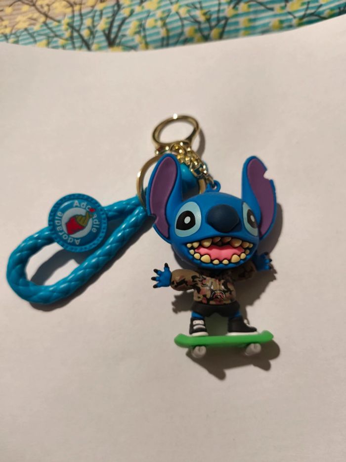 Porte clés Stitch Skateboard