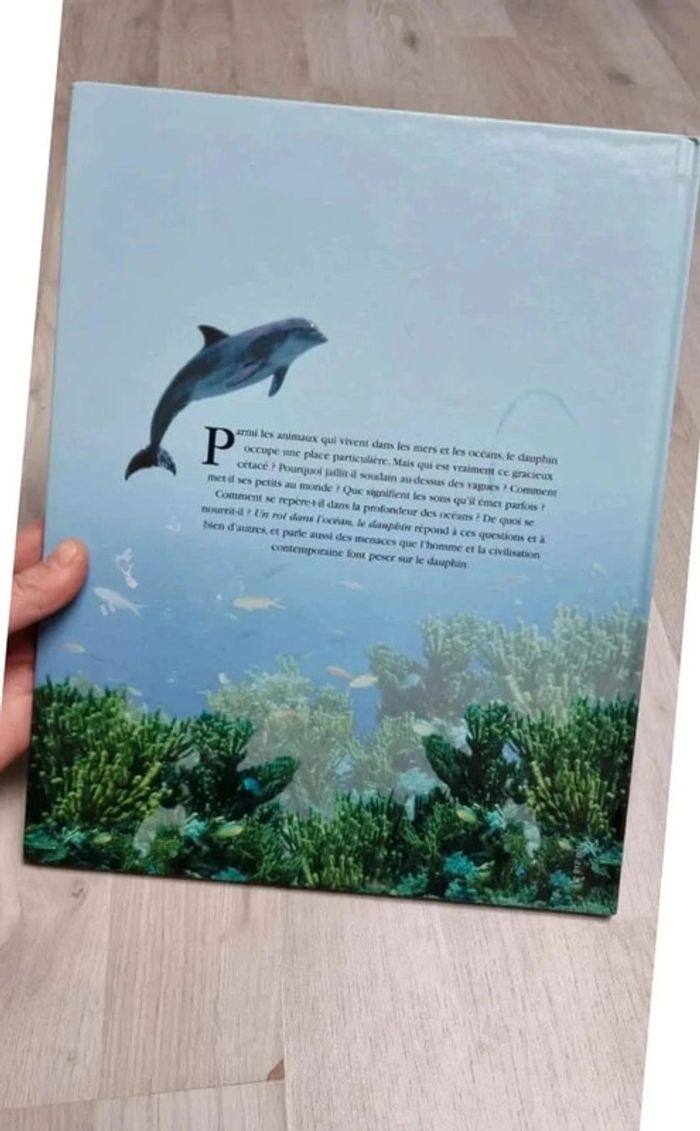 Livre Le dauphin - photo numéro 2