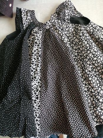 Robe en noir et blanc en 12mois