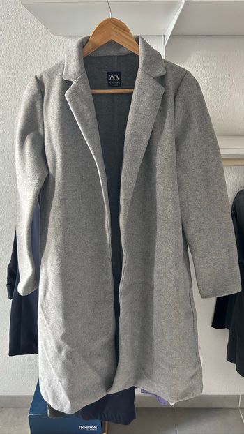 Manteau long gris chic Élégant, confortable et parfait pour l’automne/hiver !