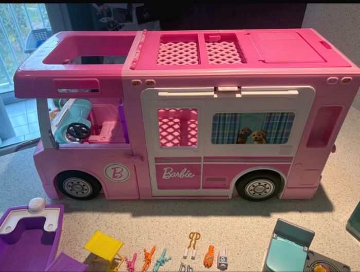 Camping car Barbie - photo numéro 3