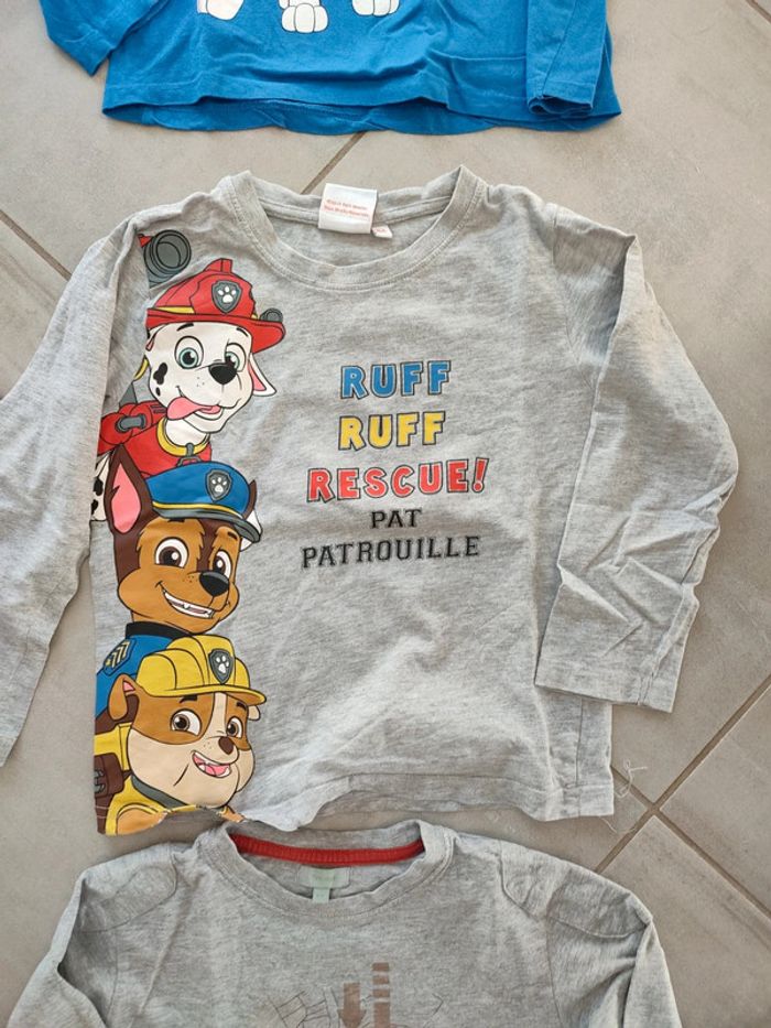 Gros lot de 20 vêtements garçon 5 ans - photo numéro 4