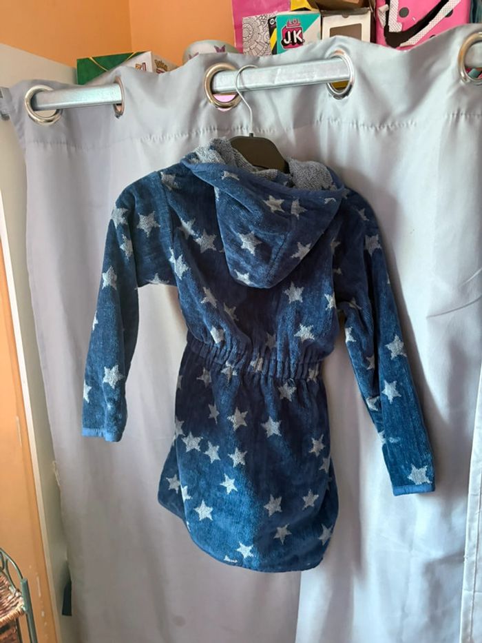 Peignoir vertbaudet neuf 6 ans - photo numéro 4