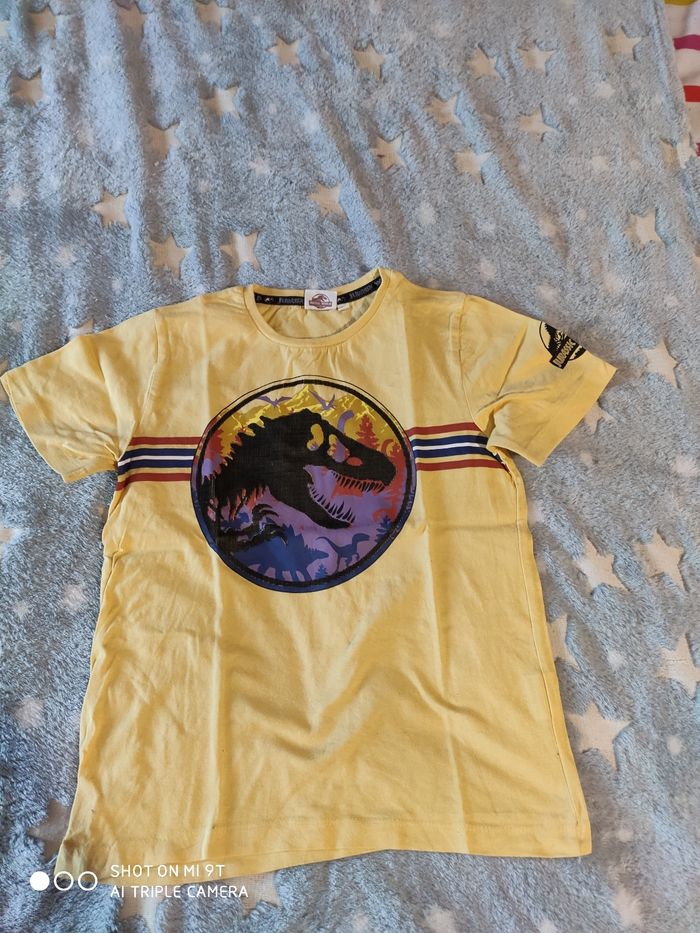 Tee-shirt manches courtes garçon taille 8 ans