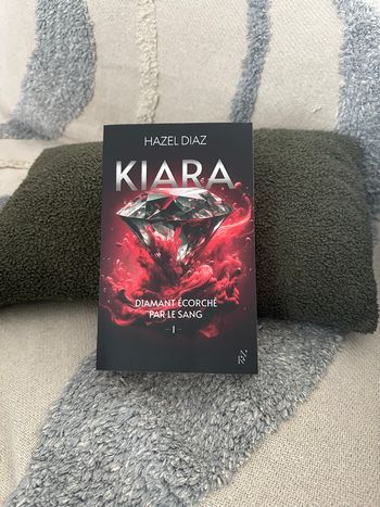 Kiara Tome 1 Diamant Hazel Diaz